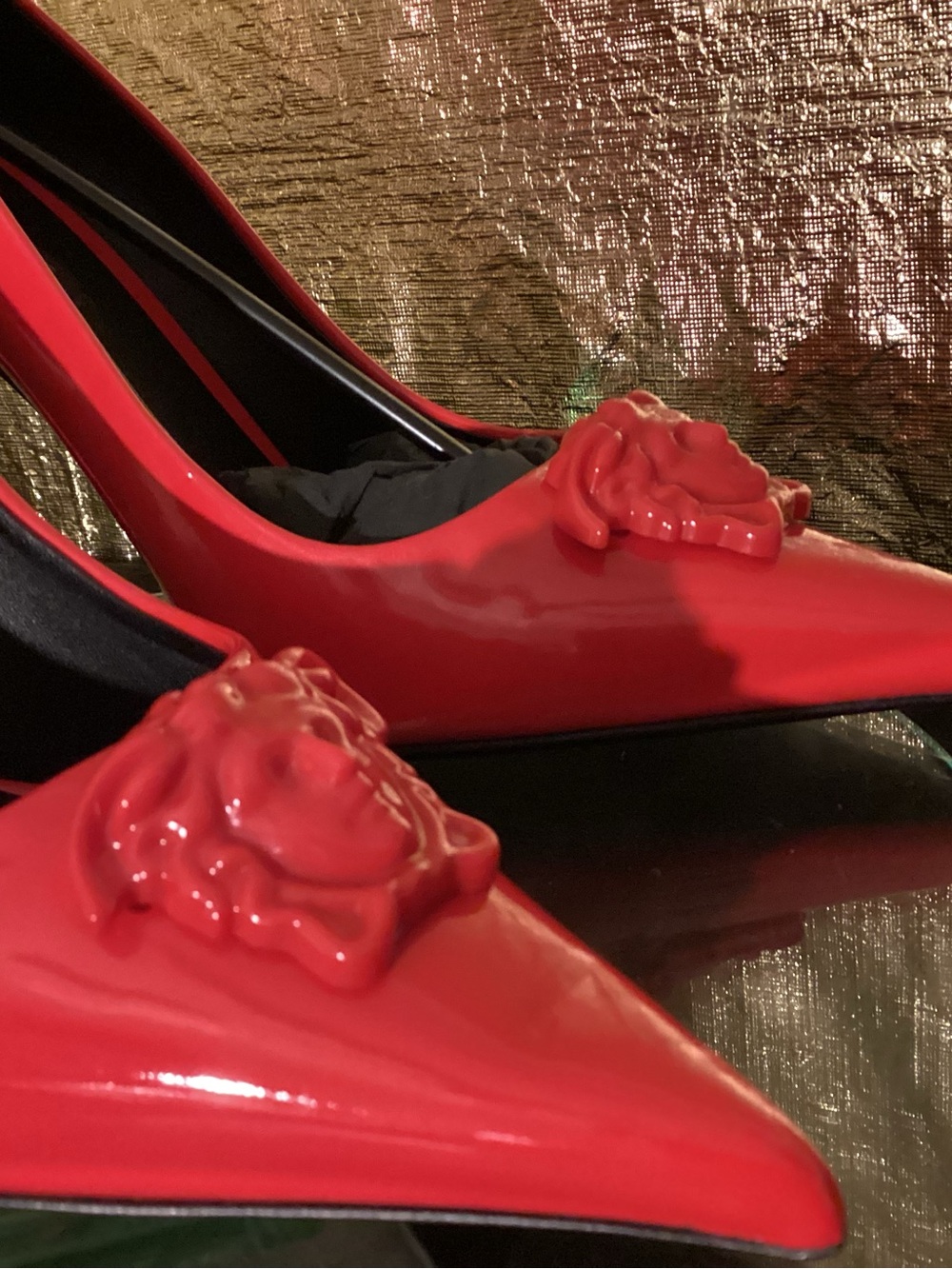 Versace Red Patent Leather Pointed-Toe Pumps with Medusa Accent - Picture 2 of 10